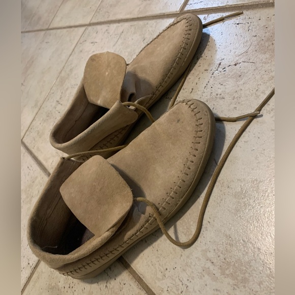 Vans Women's Suede Moccasins in Tan - Size 7 - Picture 7 of 9